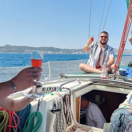 Hotel na wodzie Sailing Edisa Rhodes Adventures