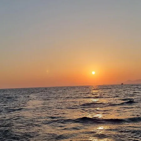 船上ホテル Sailing Edisa Rhodes Adventures *