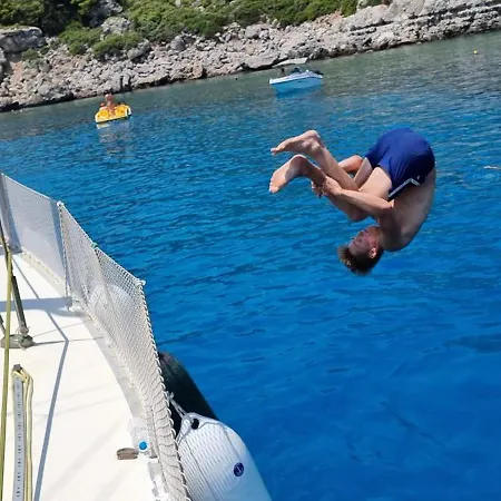 Hotel na wodzie Sailing Edisa Rhodes Adventures Rhodes City