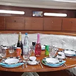 Sailing Edisa Rhodes Adventures بوتيل *