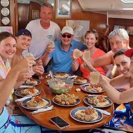 Ботель Sailing Edisa Rhodes Adventures